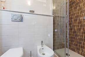 Cerami Studio Flat