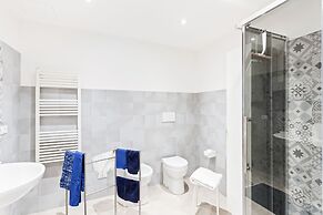 Luminoso Nuovalucello Apart- Giardino e Parcheggio privato