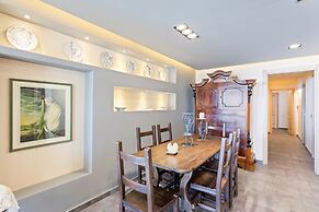 Penelope Seaview Apartment