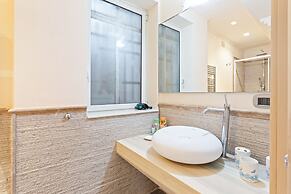 Penelope Seaview Apartment