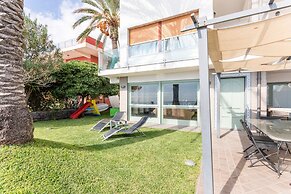 Penelope Seaview Apartment