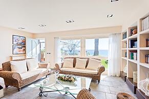 Penelope Seaview Apartment