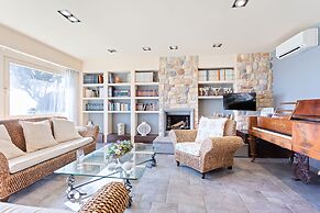 Penelope Seaview Apartment