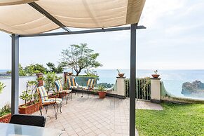 Penelope Seaview Apartment