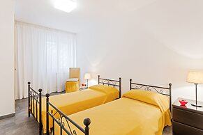 Penelope Seaview Apartment