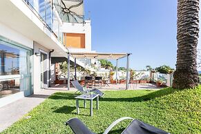 Penelope Seaview Apartment