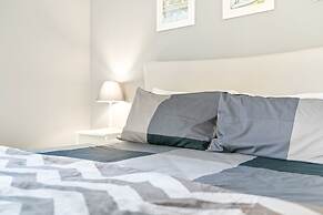 Stylish Flat Maqueda