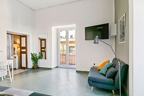 Stylish Flat Maqueda