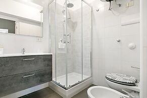 Stylish Flat Maqueda