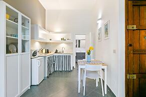 Stylish Flat Maqueda