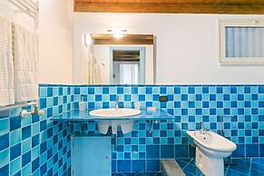 Vittorio Emanuele & Via Roma Colorful Apartment