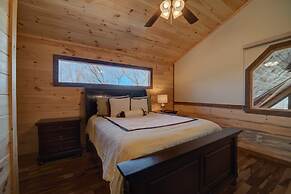 Aska Easy Day by Escape to Blue Ridge