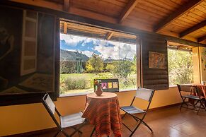 Yakumama Hostel y Restaurant