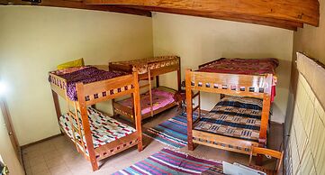 Yakumama Hostel y Restaurant