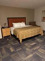 Quality Inn & Suites Evansville Downtown