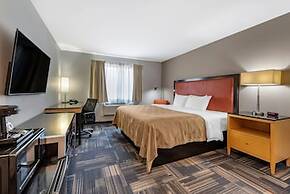 Quality Inn & Suites Evansville Downtown
