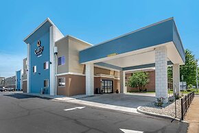 Quality Inn & Suites Evansville Downtown