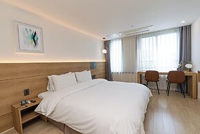 Hotel The Grang Jungmun