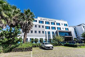 Hotel The Grang Jungmun