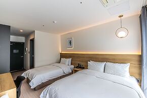 Hotel The Grang Jungmun