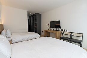 Hotel The Grang Jungmun