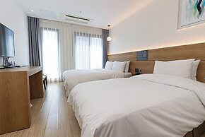 Hotel The Grang Jungmun