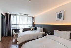 Hotel The Grang Jungmun