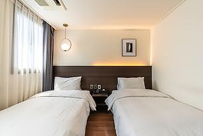 Hotel The Grang Jungmun