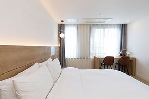 Hotel The Grang Jungmun