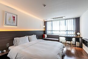 Hotel The Grang Jungmun