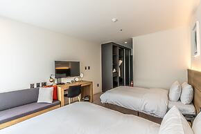 Hotel The Grang Jungmun