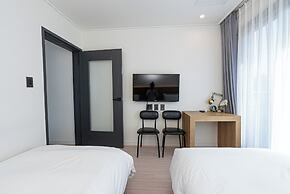 Hotel The Grang Jungmun