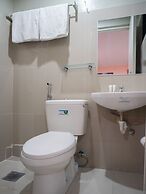 Super OYO 604 Chateau Cinco Dormitel - Hostel