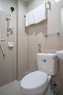 Super OYO 604 Chateau Cinco Dormitel - Hostel