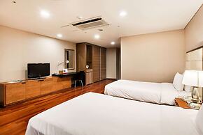 Ramada Hotels & Suites Seoul Namdaemun