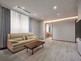 Ramada Hotels & Suites Seoul Namdaemun