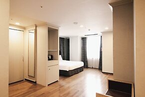 Ramada Hotels & Suites Seoul Namdaemun