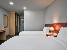 Ramada Hotels & Suites Seoul Namdaemun