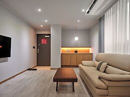 Ramada Hotels & Suites Seoul Namdaemun