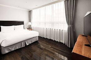 Ramada Hotels & Suites Seoul Namdaemun