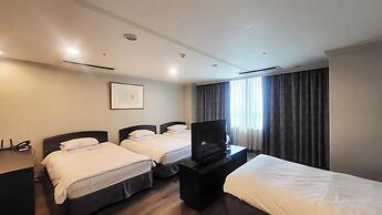 Ramada Hotels & Suites Seoul Namdaemun