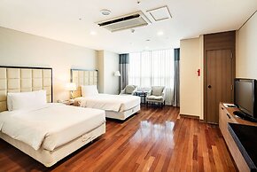 Ramada Hotels & Suites Seoul Namdaemun