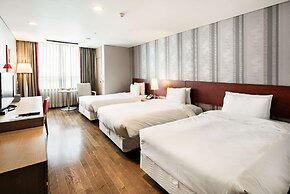 Ramada Hotels & Suites Seoul Namdaemun