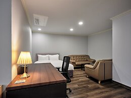 Ramada Hotels & Suites Seoul Namdaemun