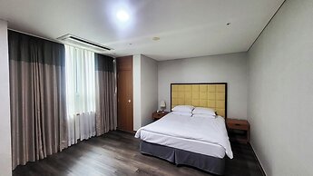 Ramada Hotels & Suites Seoul Namdaemun