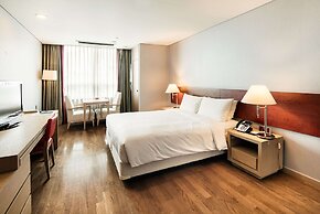 Ramada Hotels & Suites Seoul Namdaemun