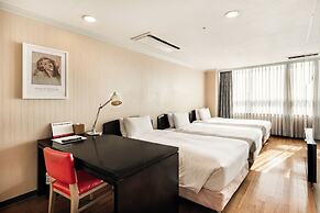 Ramada Hotels & Suites Seoul Namdaemun