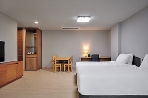 Ramada Hotels & Suites Seoul Namdaemun