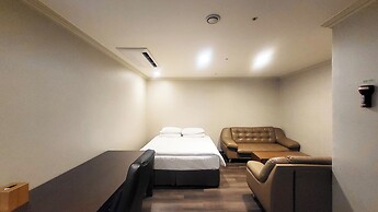 Ramada Hotels & Suites Seoul Namdaemun