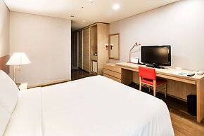 Ramada Hotels & Suites Seoul Namdaemun
